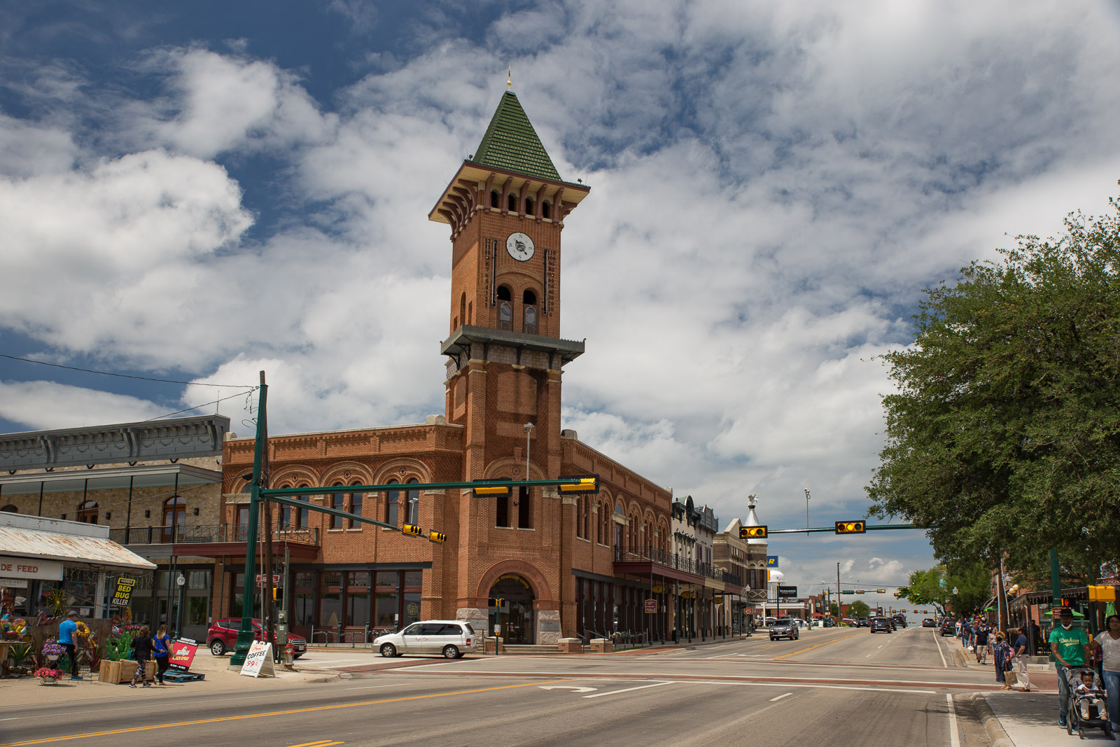 Experience the Beauty of Texas: Scenic Train Rides with Texas Shuttle