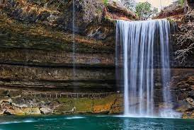 Visit The Stunning Waterfalls In Austin With Texas Shuttle